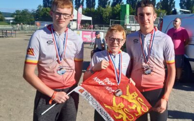 Deux jeunes cyclotouristes seinomarins à l’honneur……